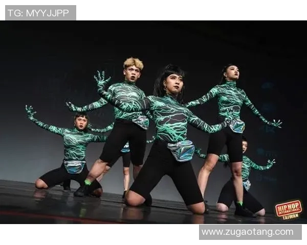 上海街舞队区域防守战术解析与实战应用探讨 上海街舞队区域防守战术解析与实战应用探讨